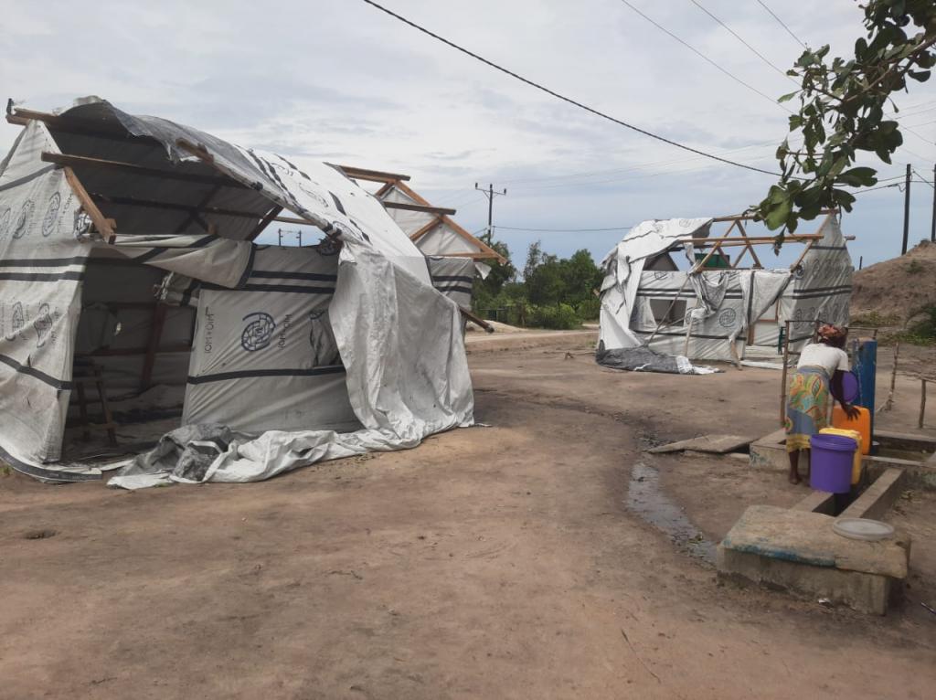 Beira city devastated again by cyclone Eloise: roofless and flooded houses, many found refuge in the DREAM center